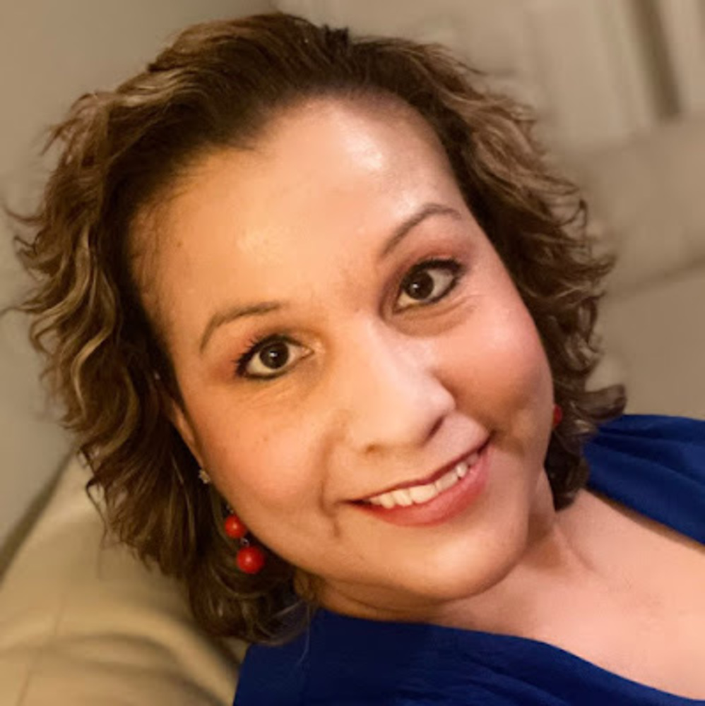 Meet your Posher, Julissa